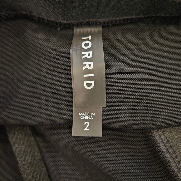 Torrid Wireless Lattice Front Swim Dress Womens 2 US 18 / 20 Black Skater Plus - Picture 13 of 14